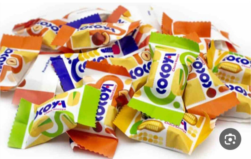 شکلات بیسکویا مخلوط با مغز(کرم ارده،پسته،فندق،کره بادام زمینی) ۵/۵ کیلویی