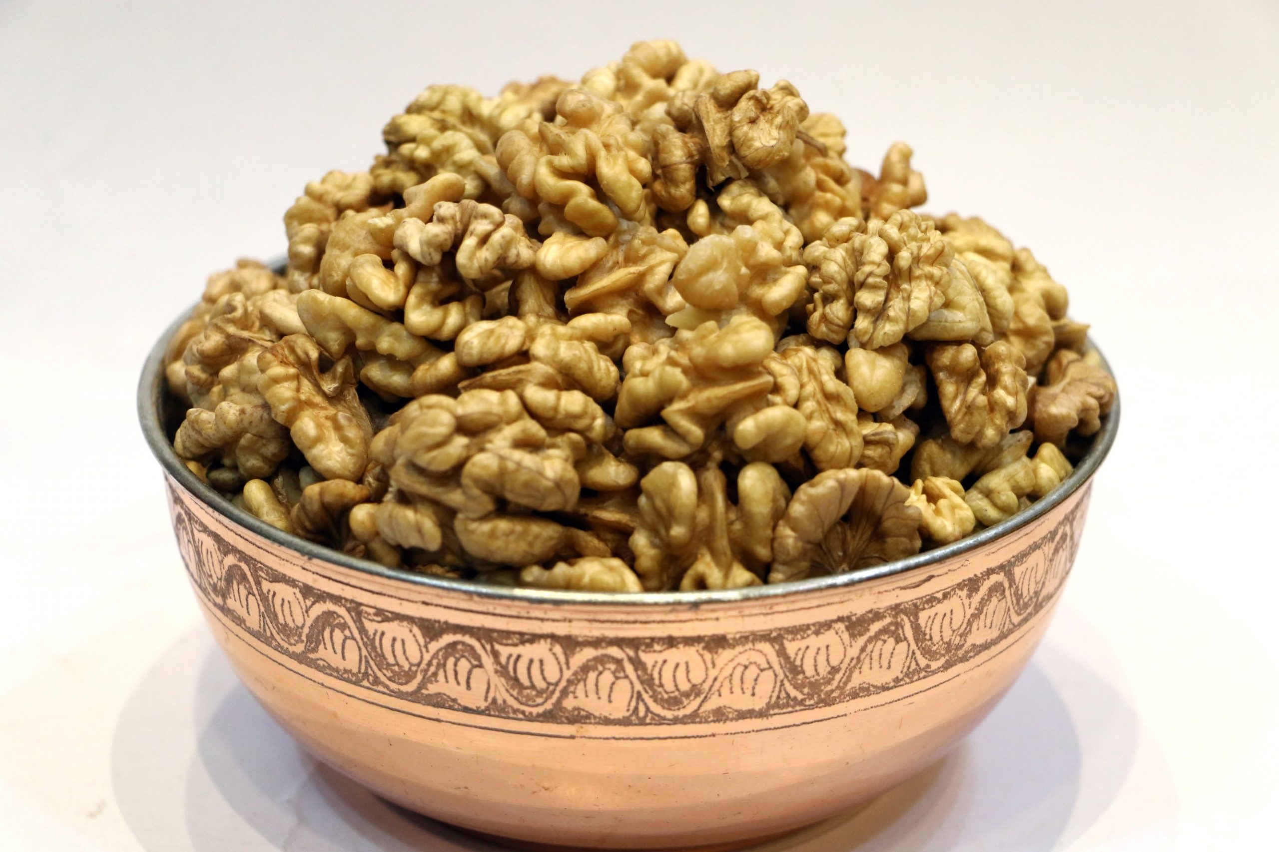 مغز گردو آذرشهر کارتن 5 کیلویی بار امساله تازه و کاملا سفید 2 پر